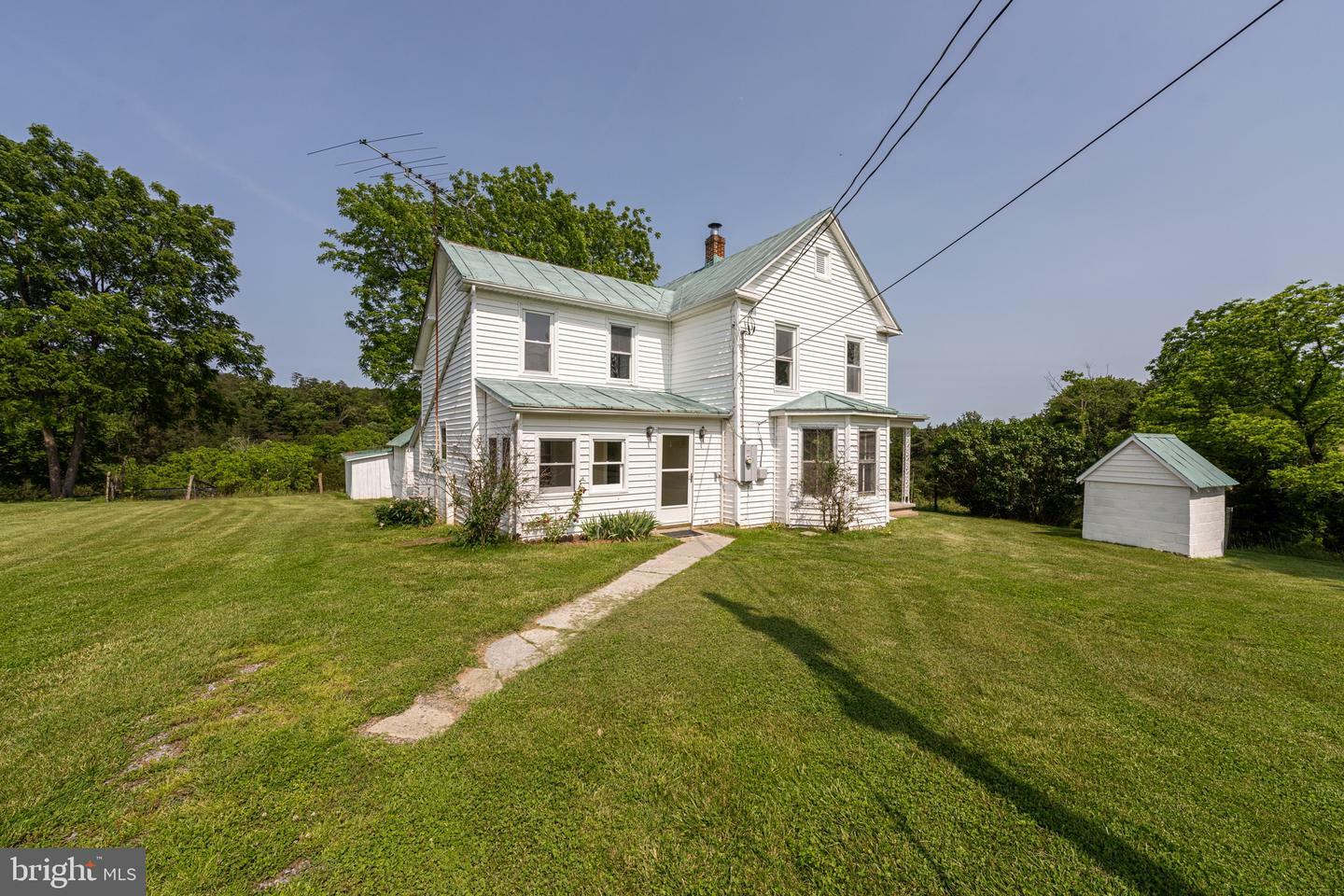 Property Photo: 1571 Salem Church Road VA 22655
