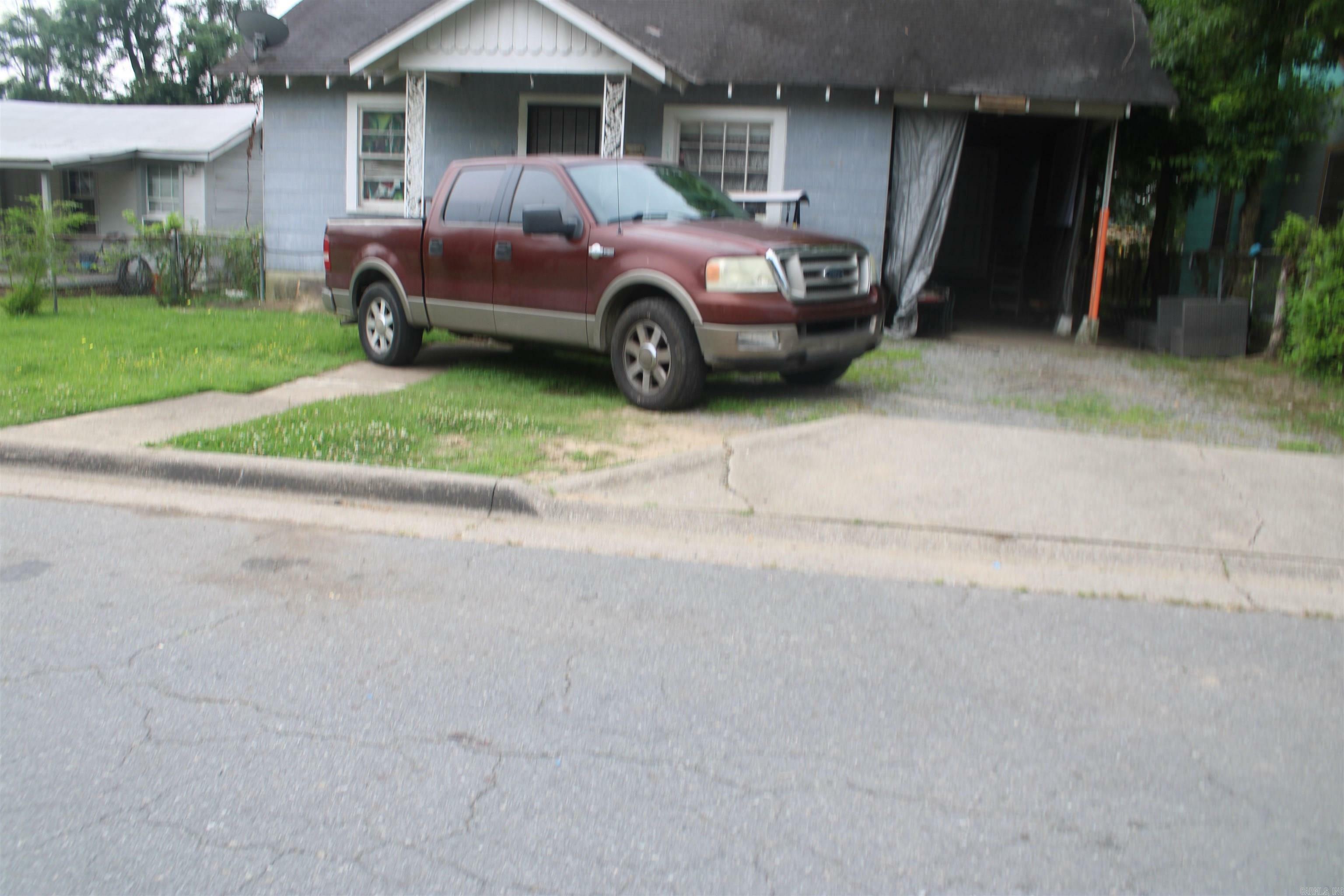 Property Photo:  4319 W 28th Street  AR 72204-0000 