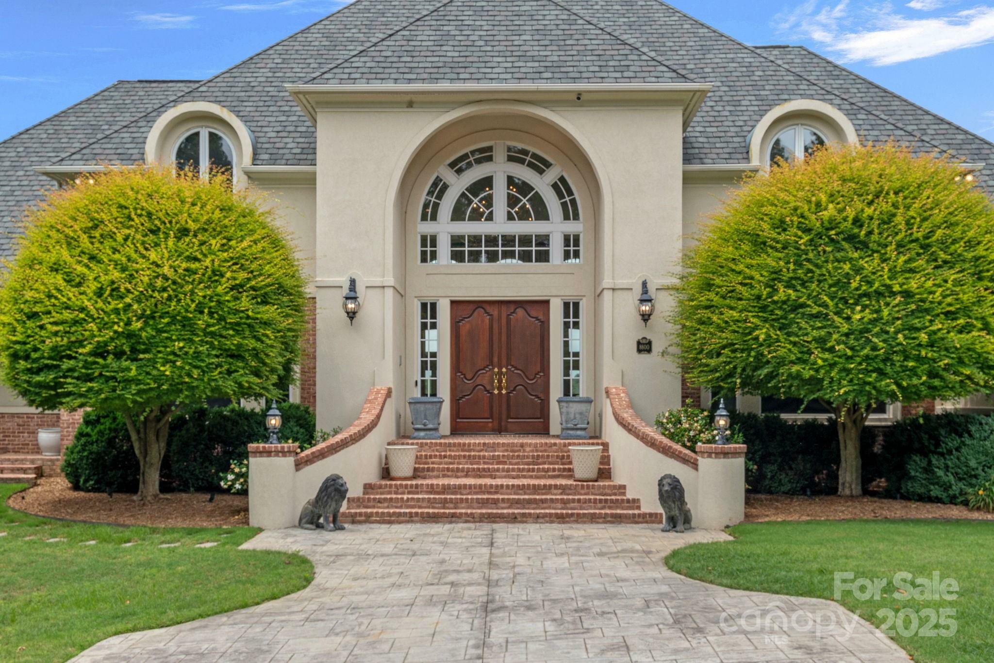 Property Photo:  8800 Covey Rise Court  NC 28226 