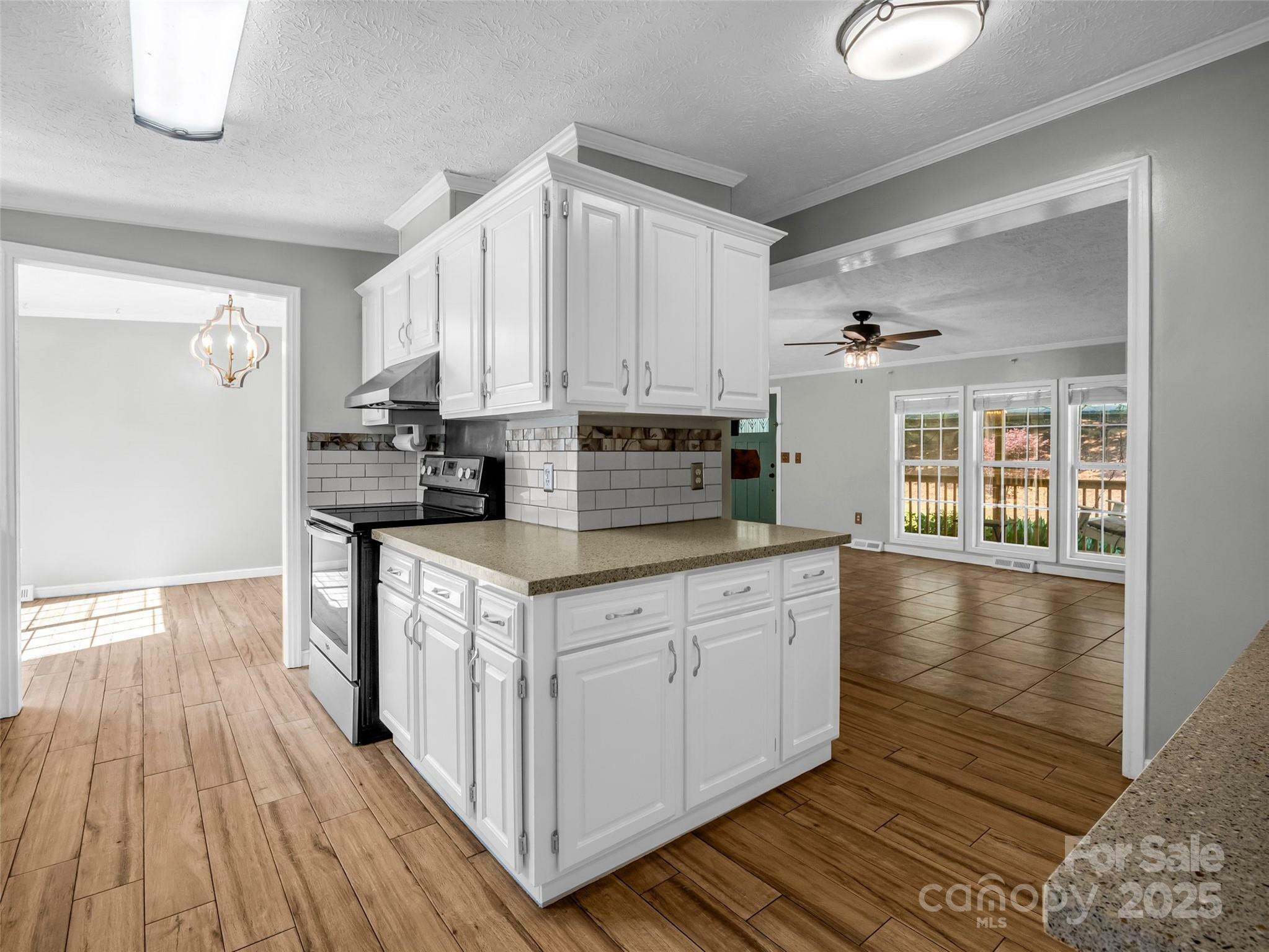 Property Photo: 2941 Nix Creek Road NC 28752