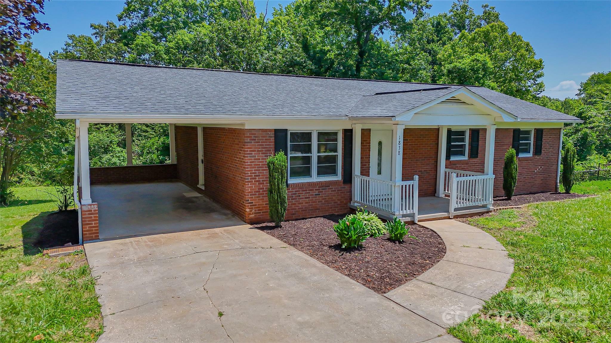 Property Photo: 1838 Harmon Street NC 28655