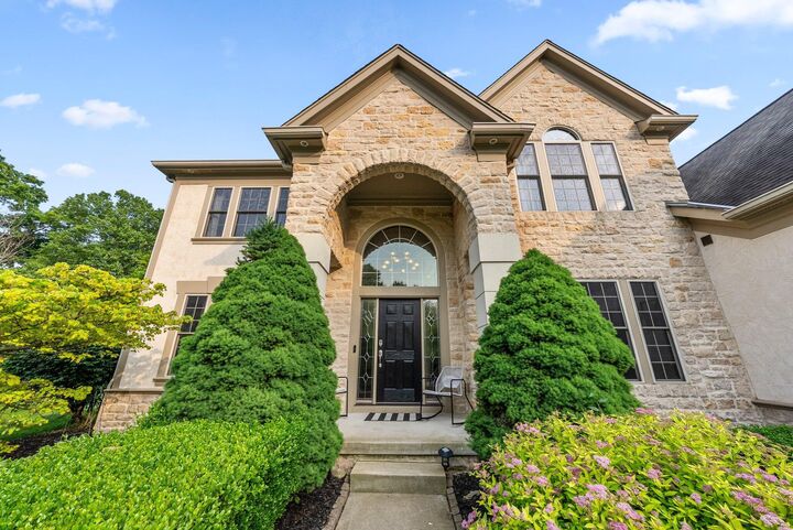 Property Photo:  5940 Tarrin Court  OH 43016 