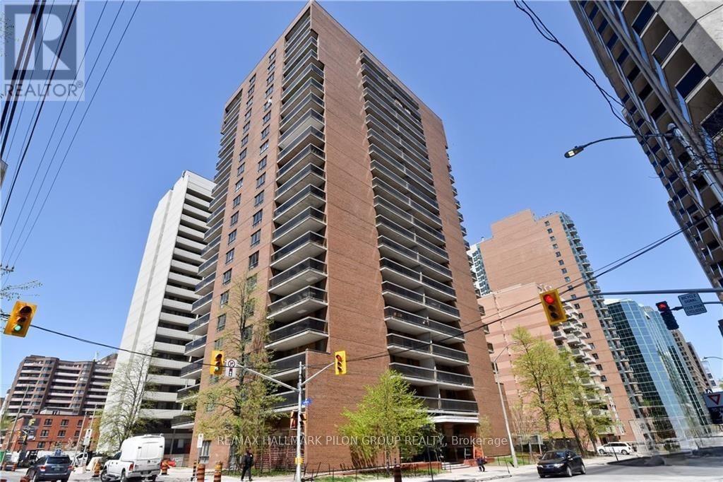 Property Photo: 475 Laurier Avenue West 1504 ON K1R 7X1