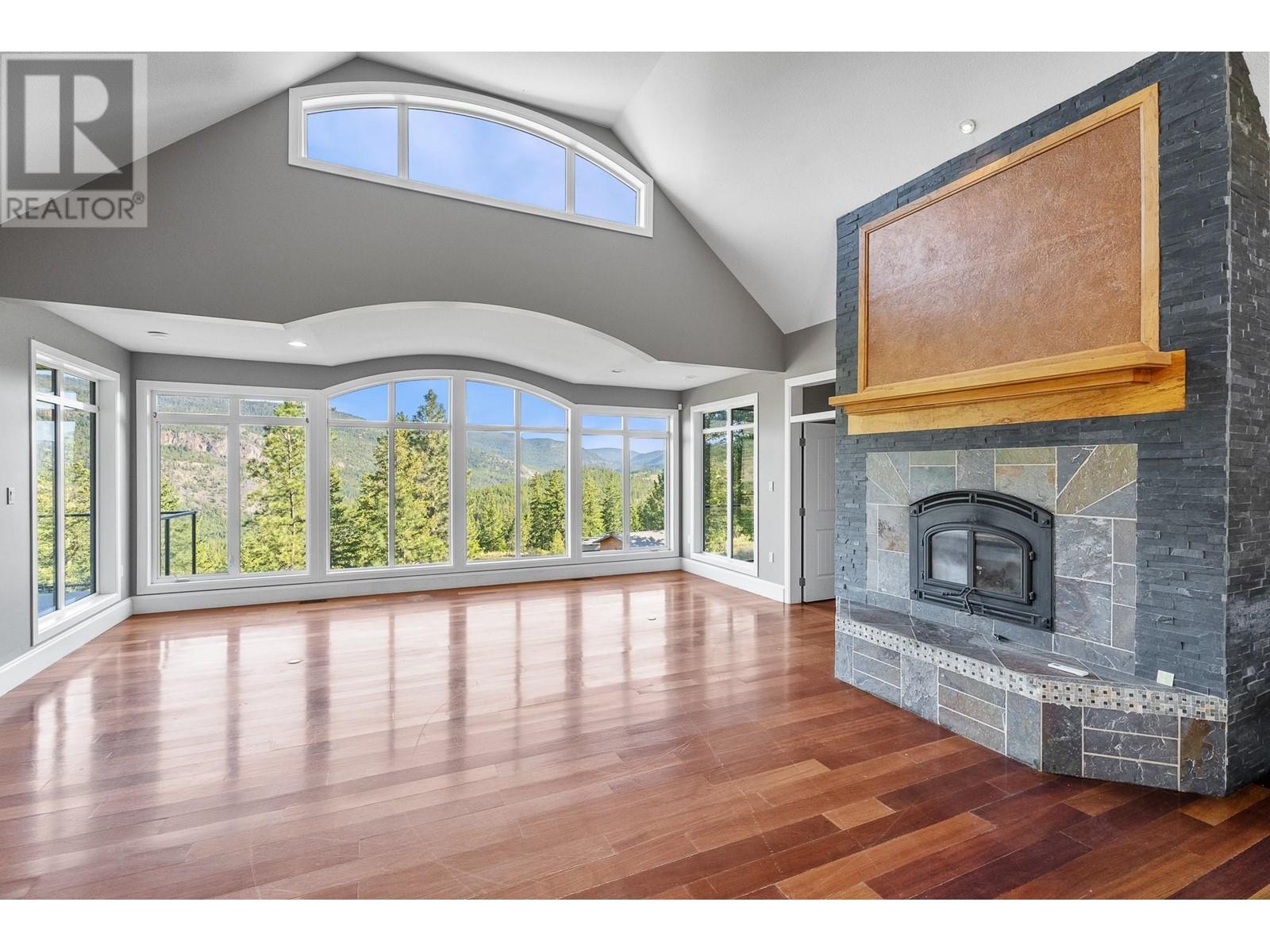 Property Photo: 3425 D'Easum Road BC V1K 1R4