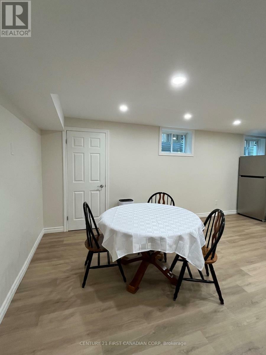 Property Photo: 2062 Cherrywood Trail Lower ON N6H 0C8
