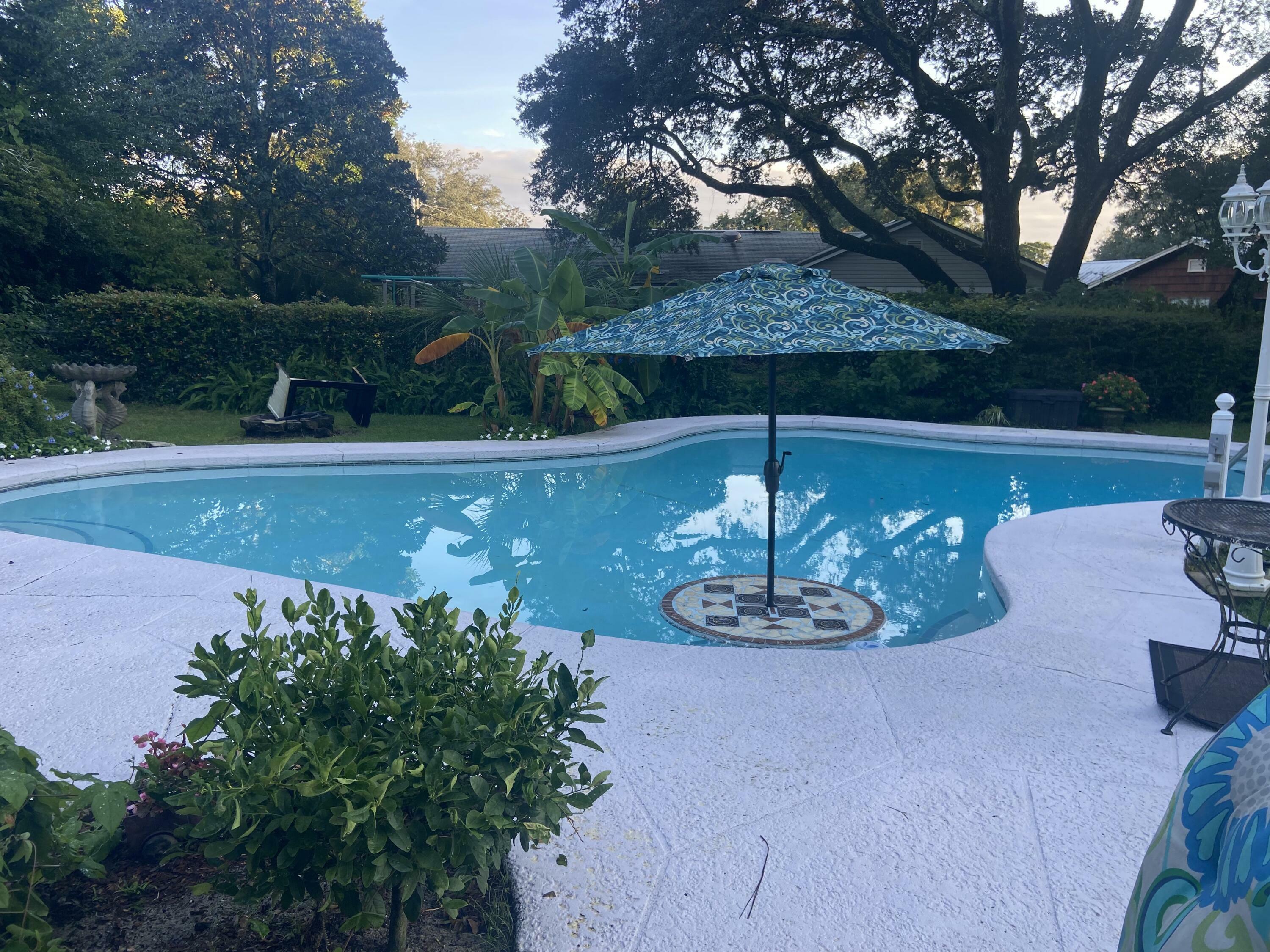 Property Photo: 732 Revere Avenue FL 32547