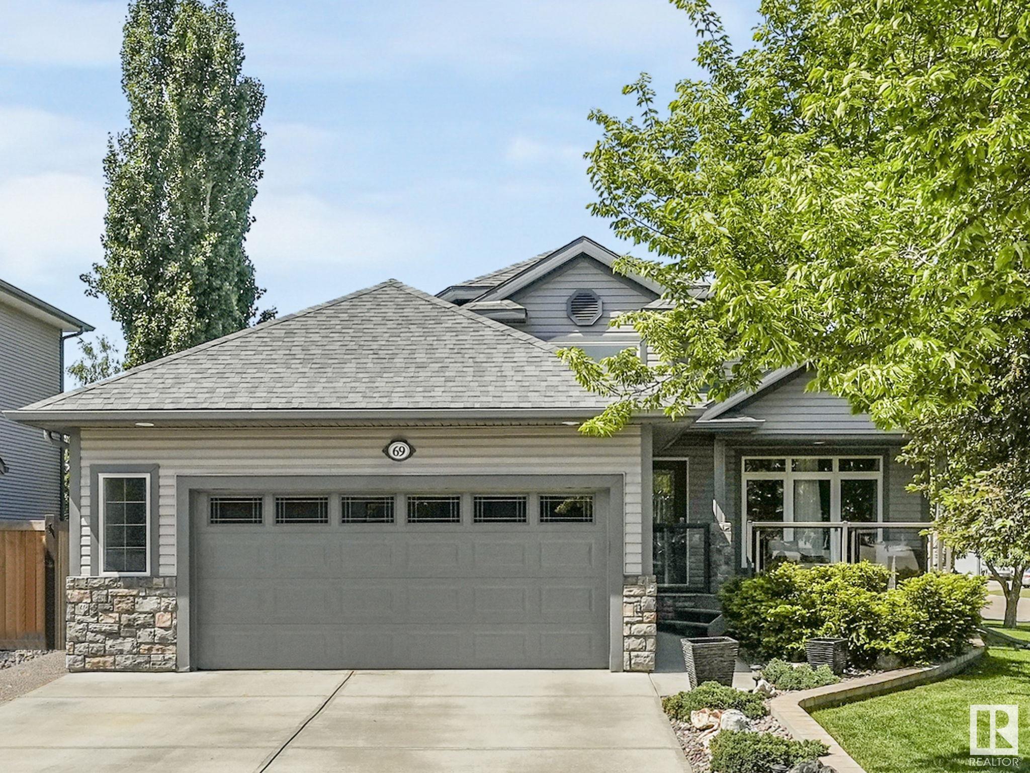 Property Photo: 69 Linkside Boulevard AB T7X 4A6