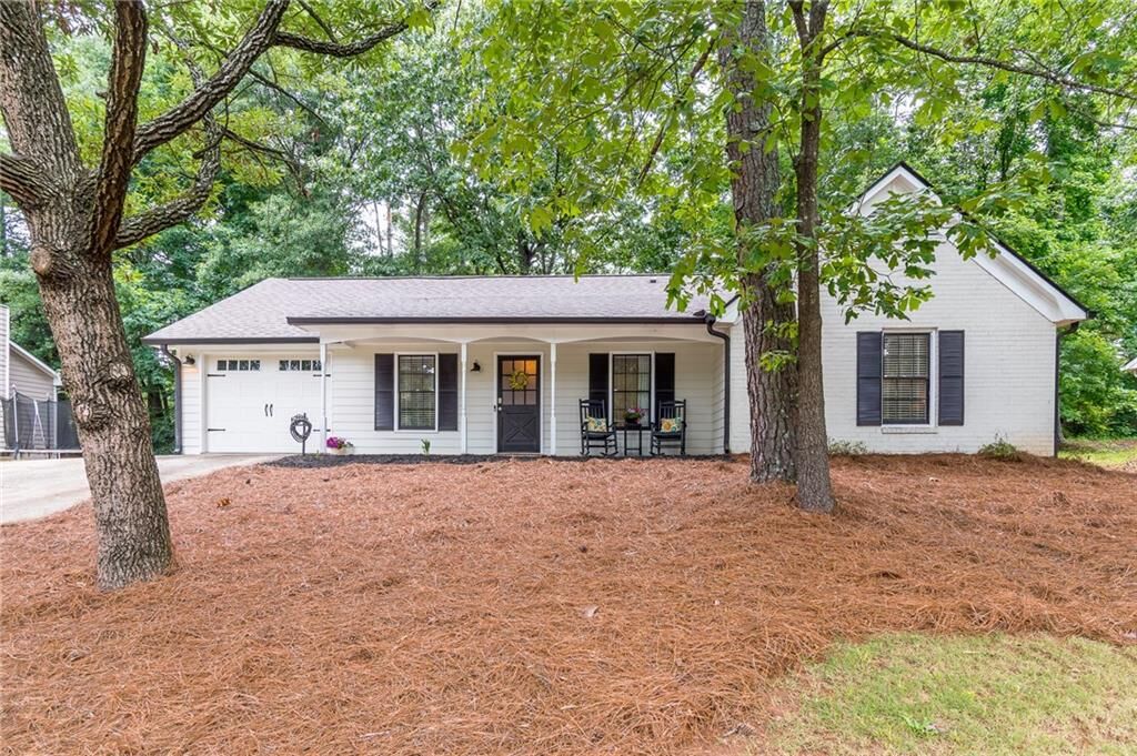 Property Photo:  2038 Summertown Drive  GA 30071 