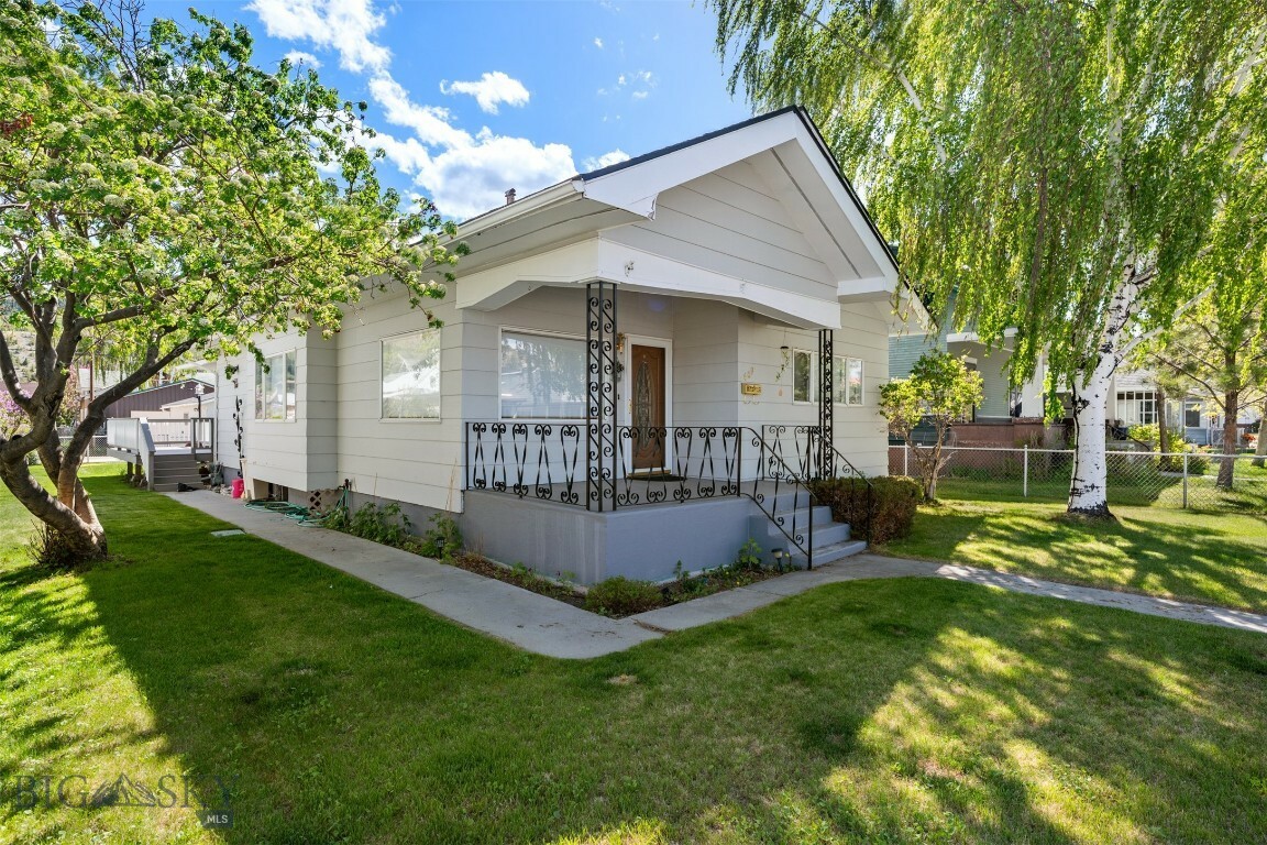 Property Photo: 609 W 3rd Street MT 59711