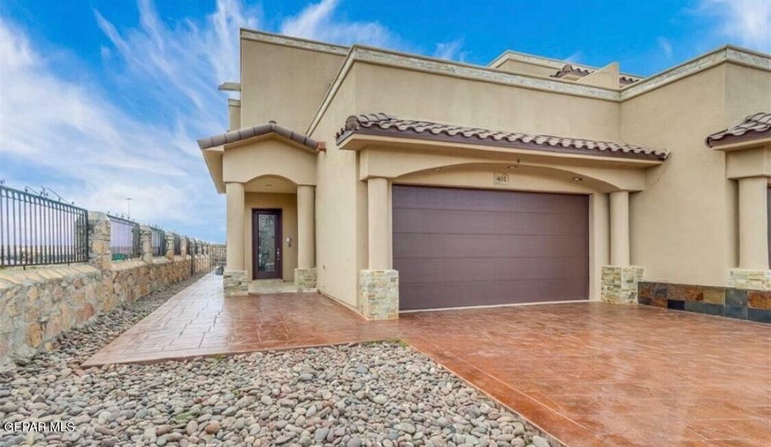 Property Photo: 401 Ana Way B TX 79912