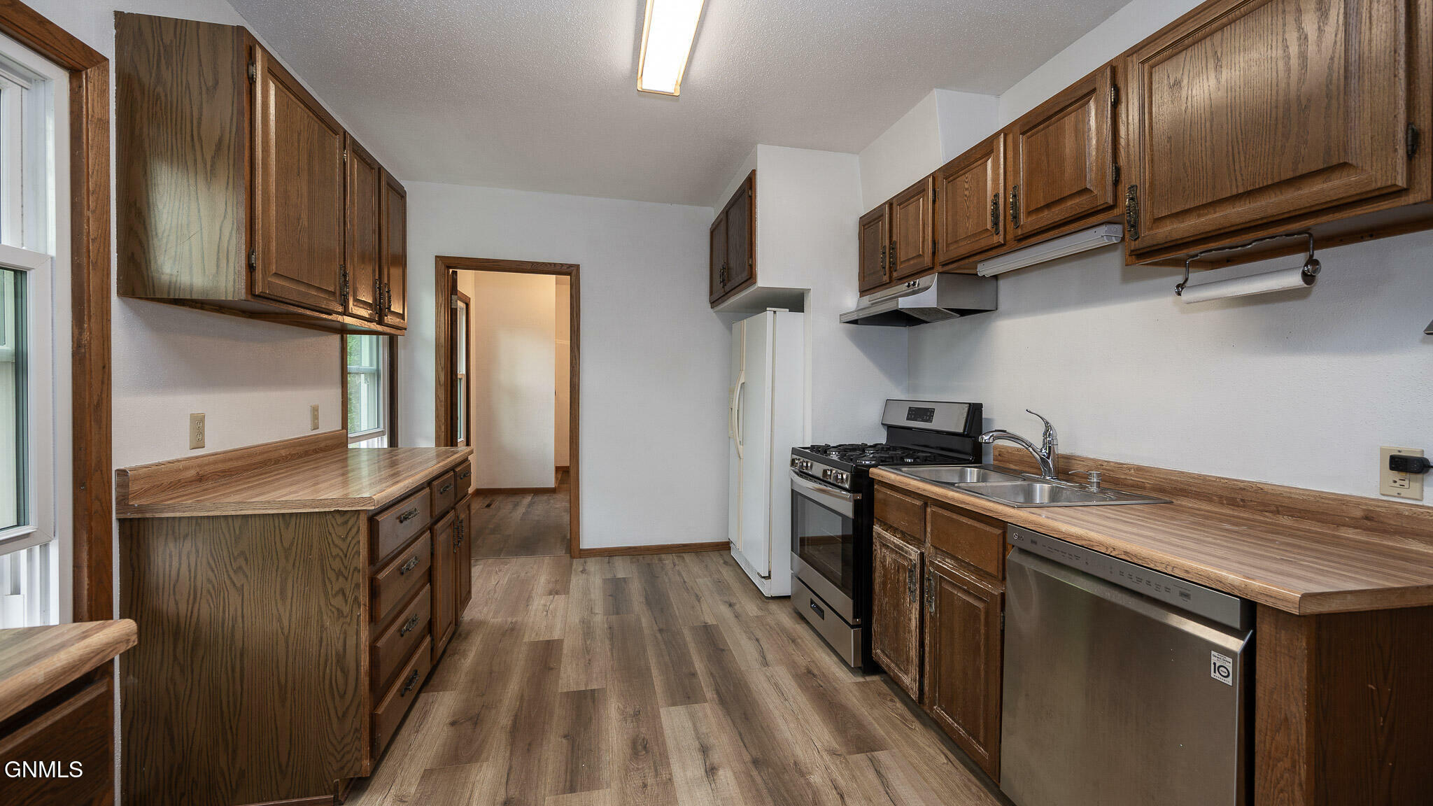 Property Photo: 16 Front Avenue E ND 58558