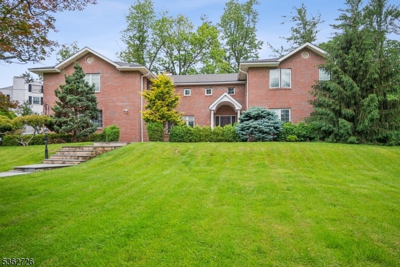 Property Photo:  61 Joanna Way  NJ 07078 