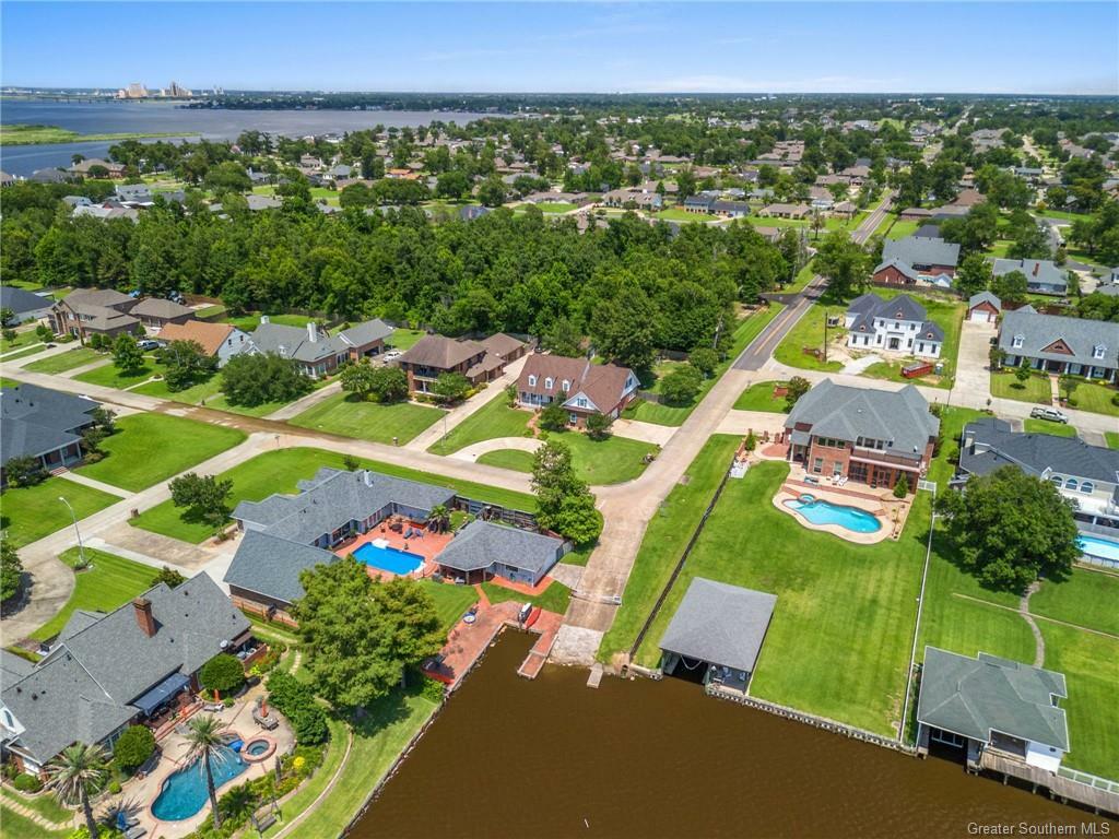 Property Photo:  4887 Riverview Lane  LA 70605 