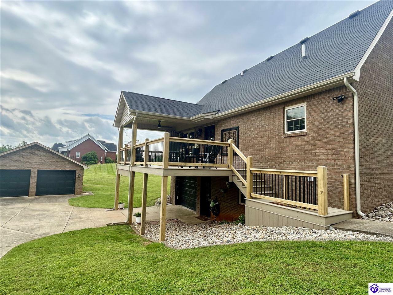 Property Photo: 8716 Rineyville Road KY 40162