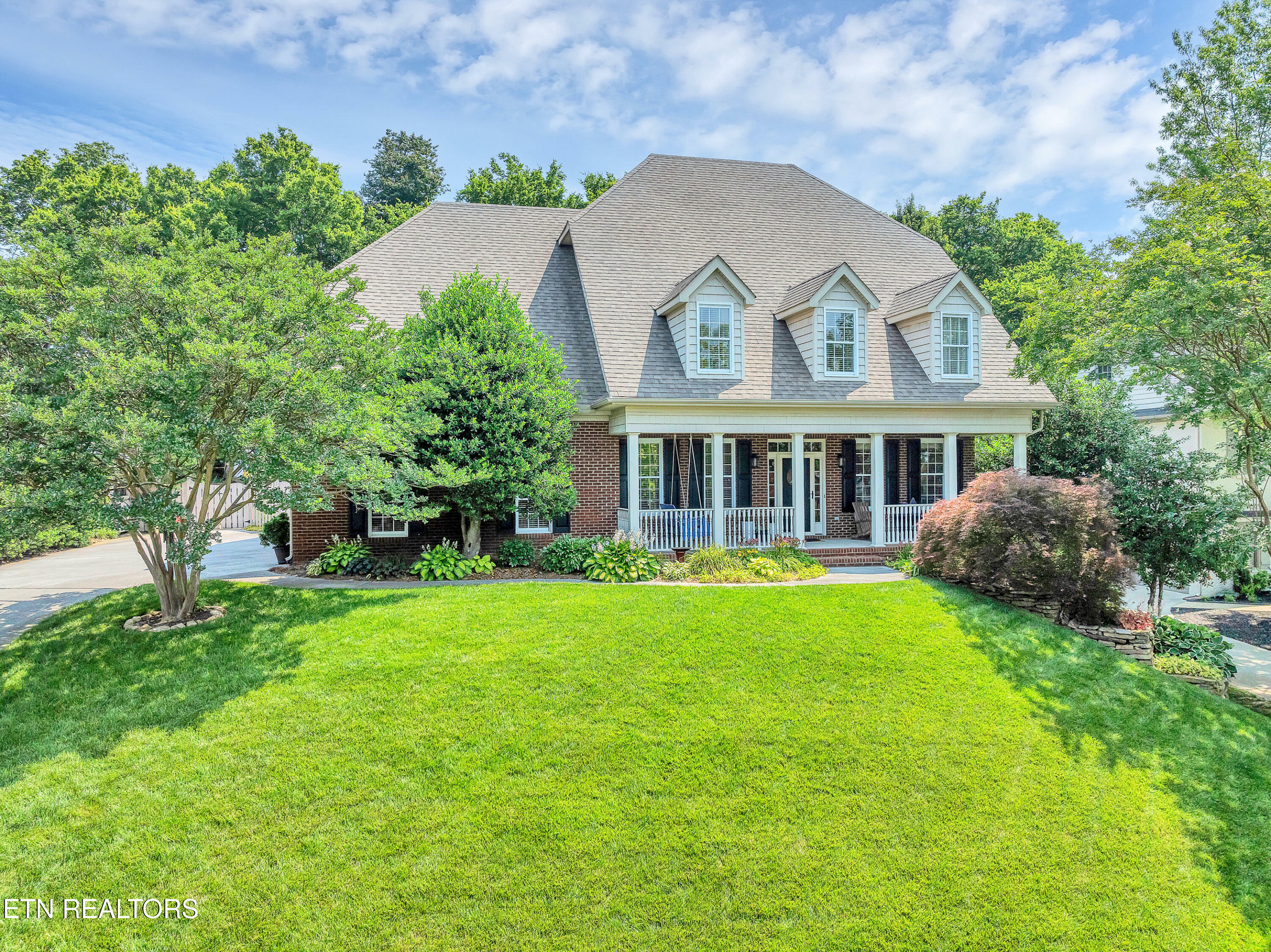 Property Photo: 10212 Meadow Ridges Lane TN 37922