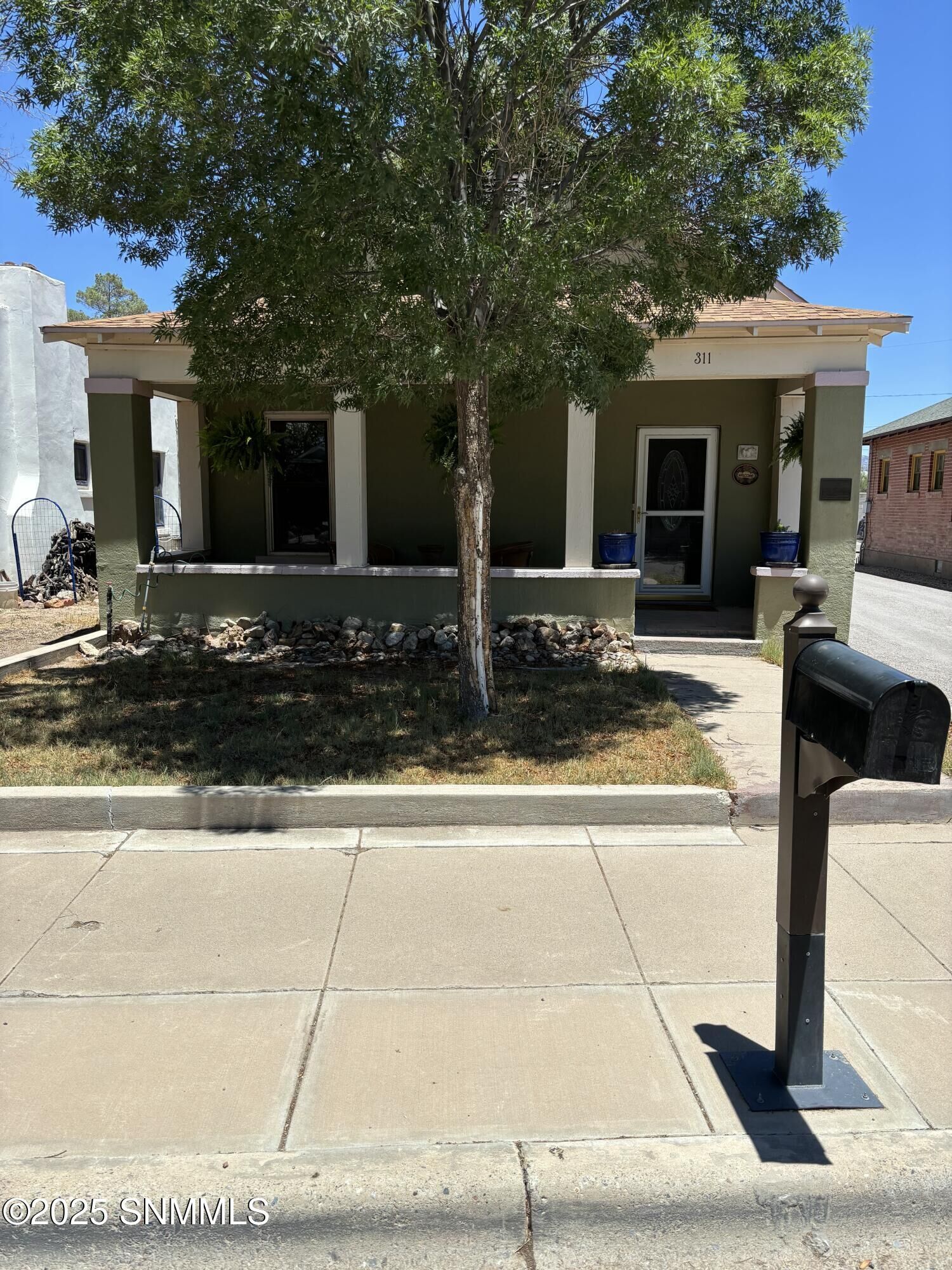 Property Photo:  311 S Miranda Street  NM 88005 