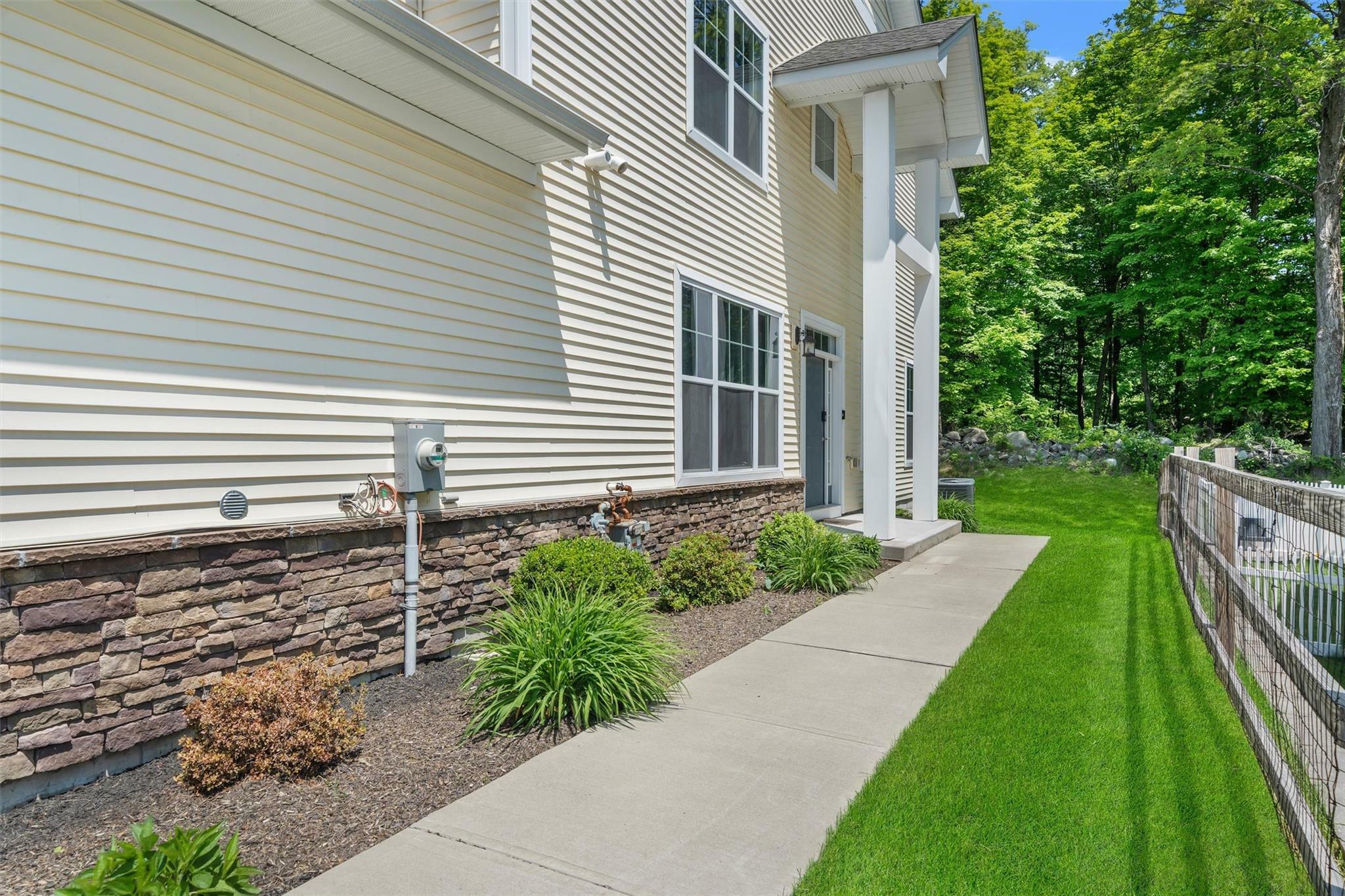 Property Photo: 19 Woodrose Court NY 10940