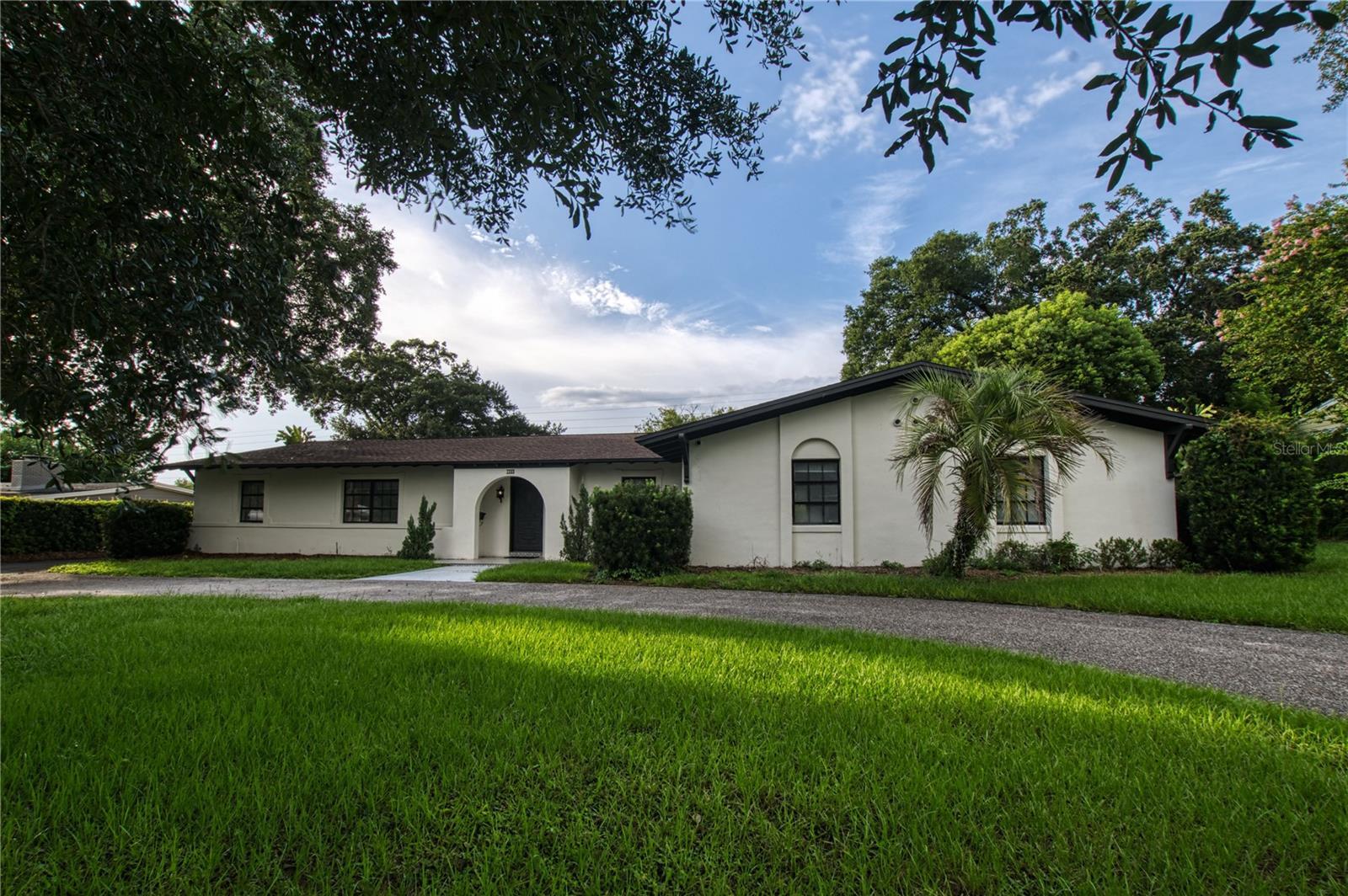 Property Photo: 1809 Pepperidge Drive FL 32806