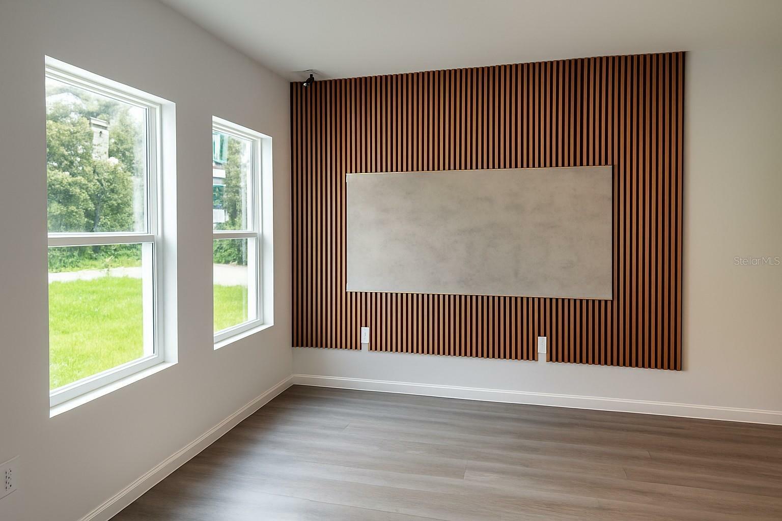 Property Photo: 313 Bass Court FL 34759
