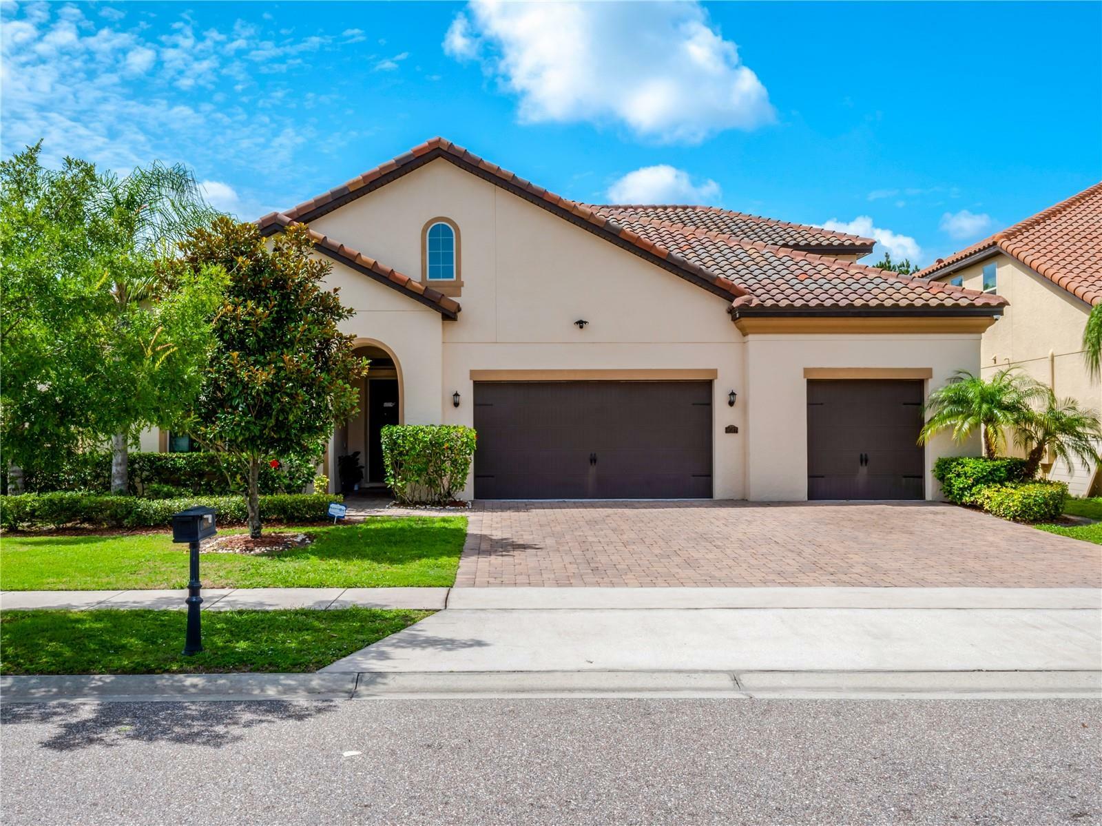 Property Photo: 8047 Chilton Drive FL 32836