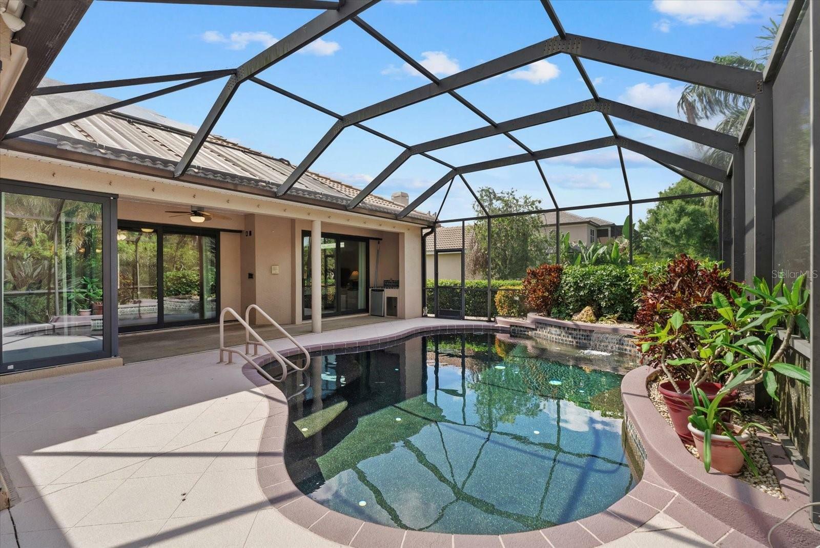 Property Photo: 6528 Coopers Hawk Court FL 34202