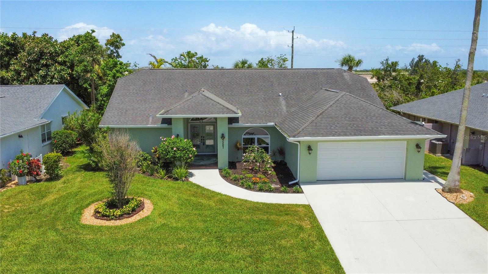 5207 86th Street Court W  Bradenton FL 34210 photo