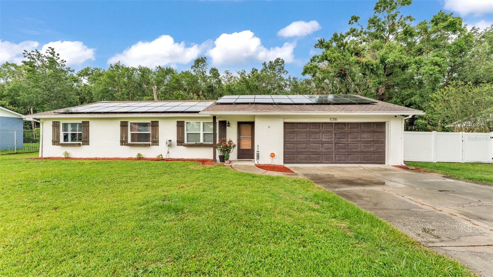 Property Photo: 5316 Forestbrook Drive E FL 33811