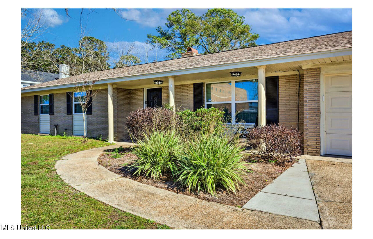Property Photo: 506 Loposser Avenue MS 39507