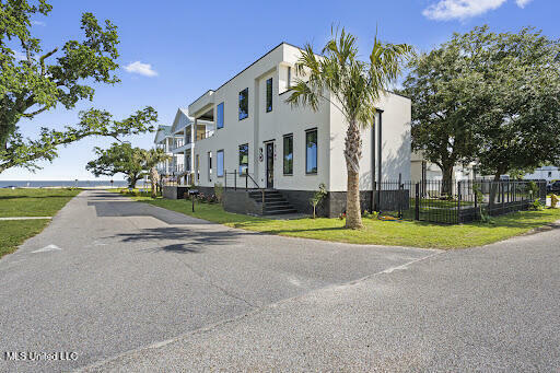 587 Maria Avenue  Gulfport MS 39501 photo