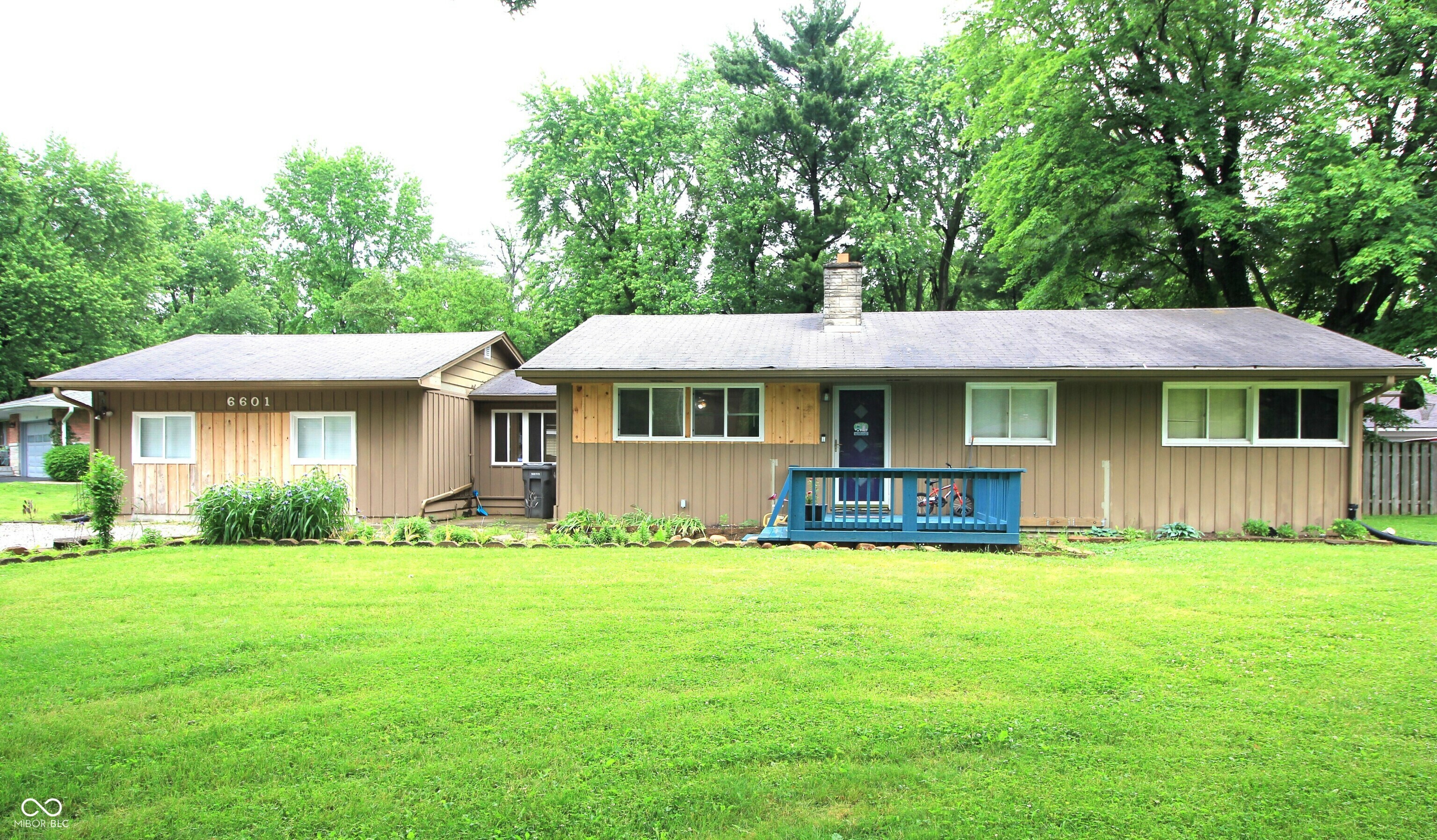 Property Photo: 6601 Twin Brooks Drive IN 46227