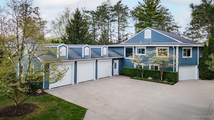 Property Photo: 900 Indianwood Road MI 48362 1323