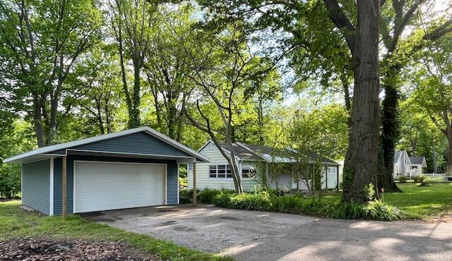 6820 Cherry Street  Coloma MI 49038-9619 photo