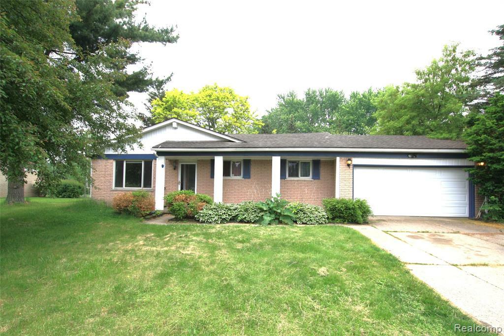 Property Photo: 6325 Clarkston Road MI 48346 1609