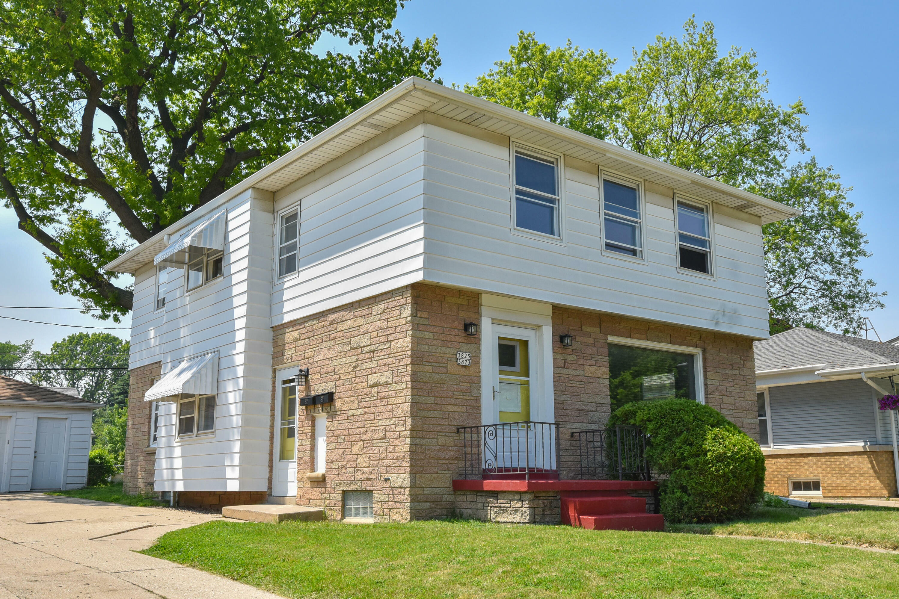 Property Photo: 3825 S 5th St 3823 WI 53207