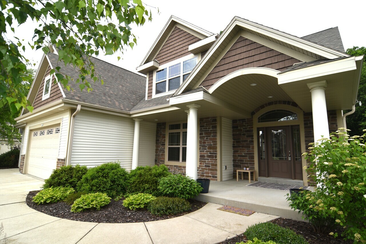 Property Photo: 1388 Mamerow Ln WI 53066