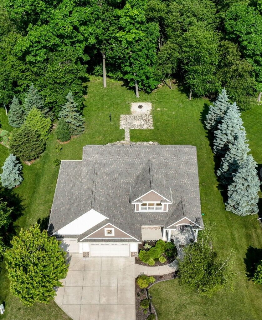 Property Photo:  1388 Mamerow Ln  WI 53066 