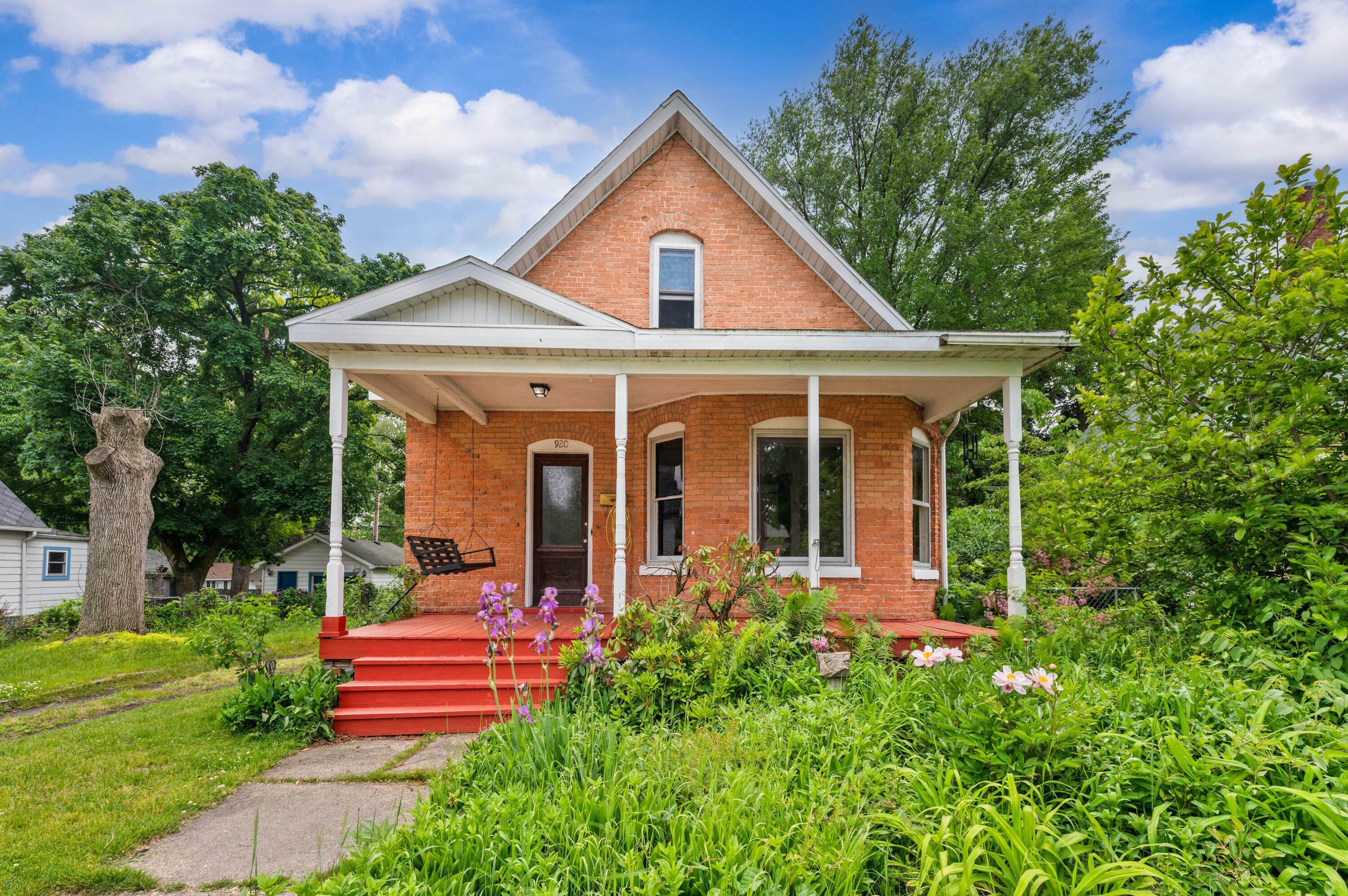Property Photo: 920 Wisconsin Avenue MI 49085