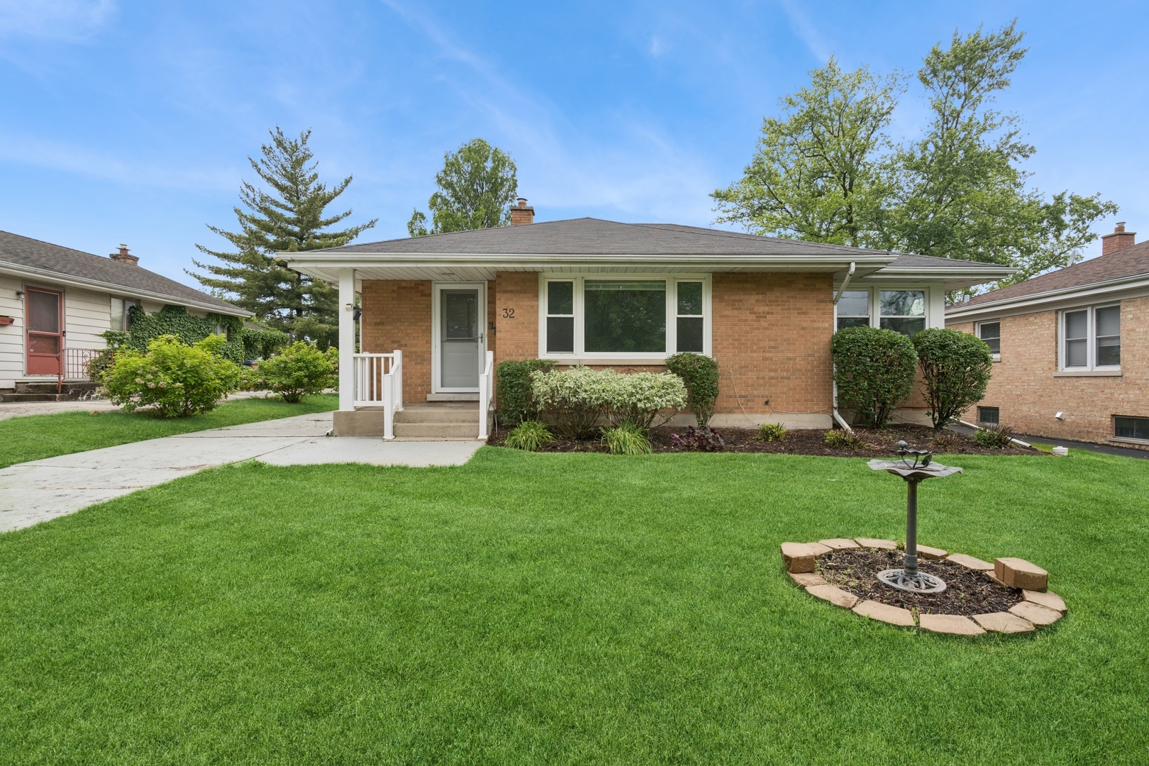 Property Photo: 32 N Illinois Avenue IL 60181