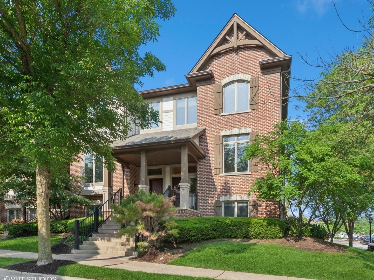 Property Photo: 301 Brownstone Drive IL 60174