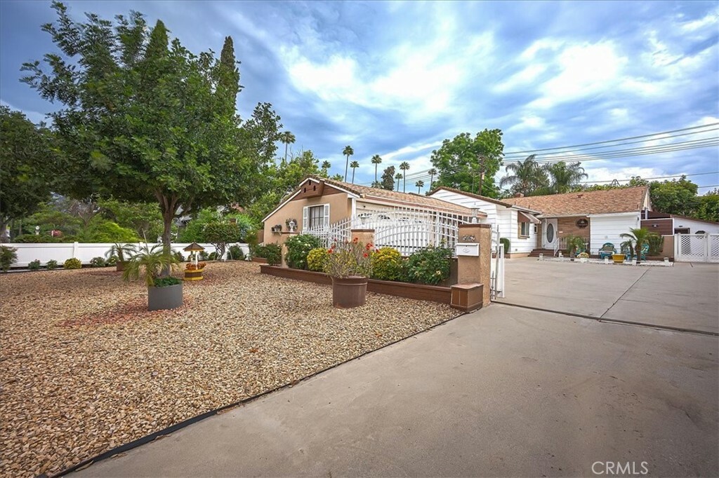 Property Photo: 5062 Magnolia Avenue CA 92506