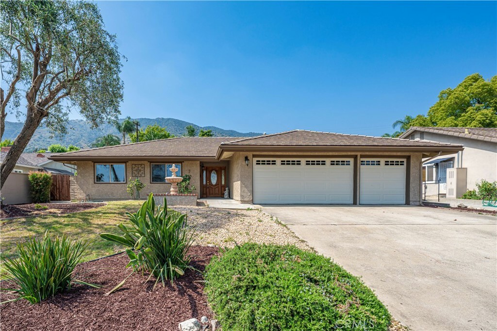Property Photo:  427 W Northridge Avenue  CA 91741 