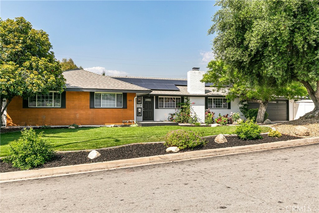 Property Photo:  419 Marcia Street  CA 92373 