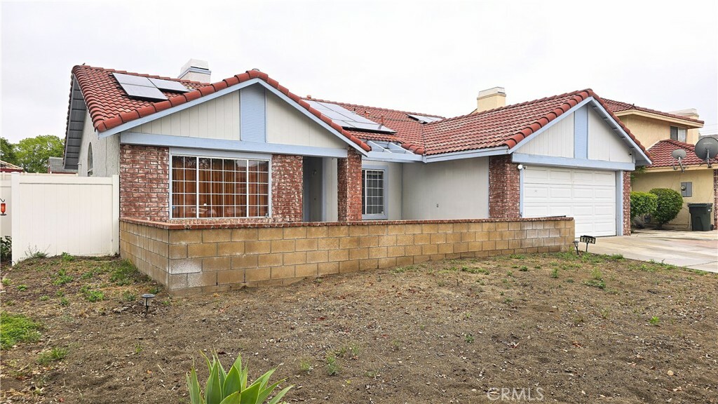 Property Photo:  1822 Glover Street  CA 92374 