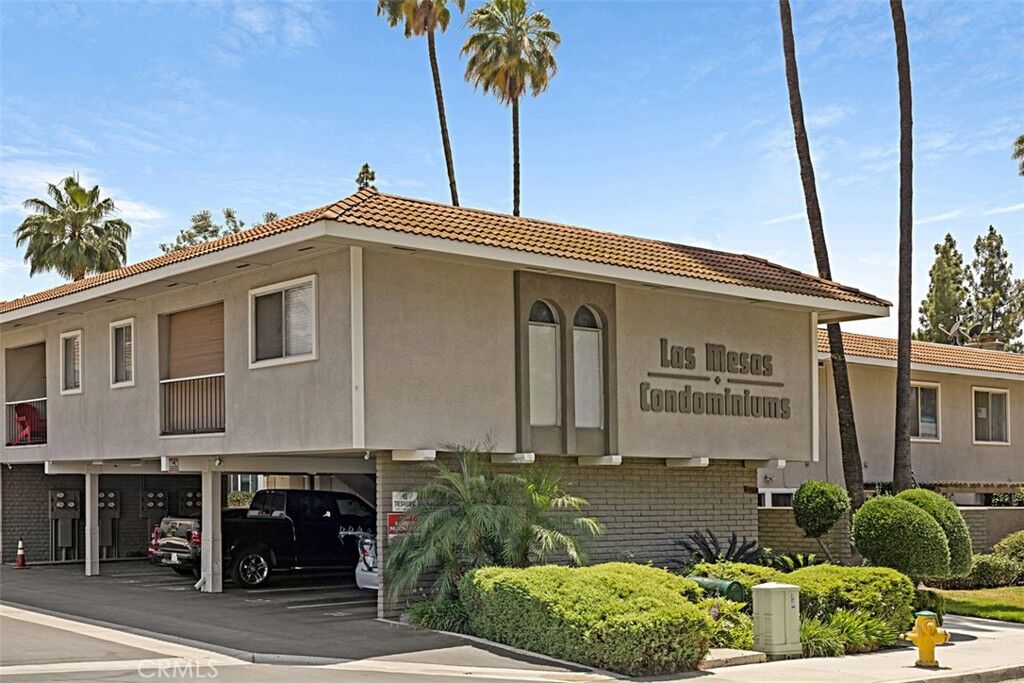 Property Photo:  1040 Central Avenue 10  CA 92507 