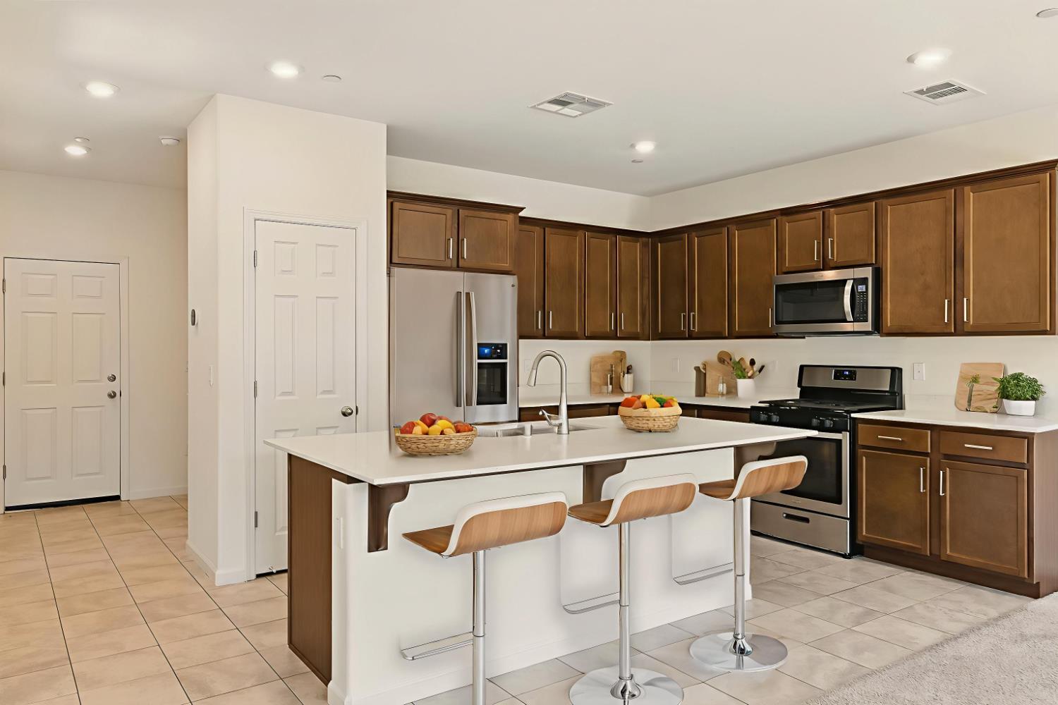 Property Photo:  8158 Kramer Ranch Lane  CA 95758 