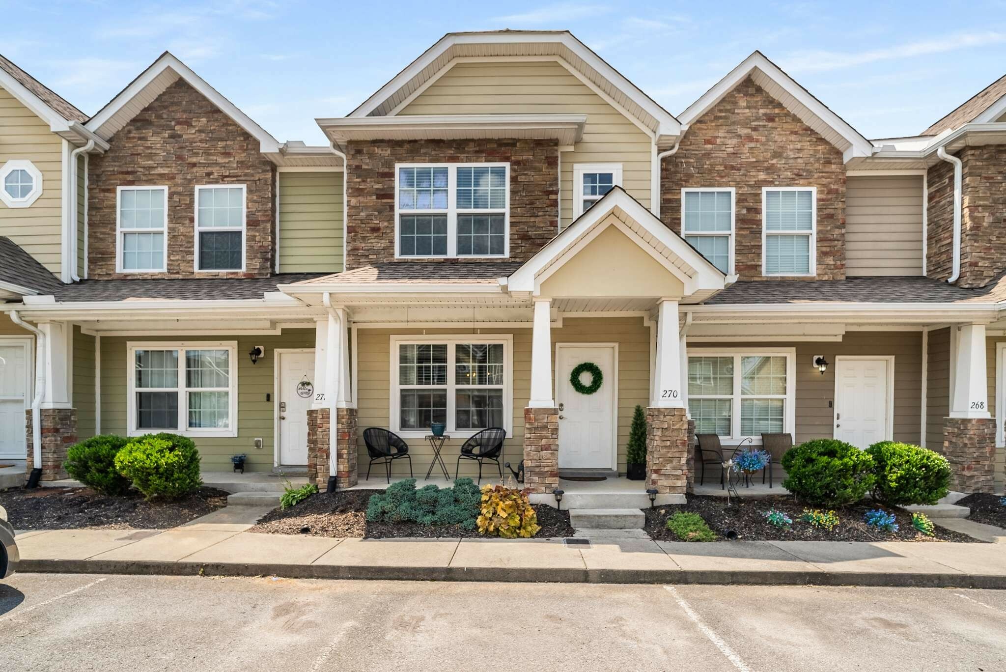 Property Photo: 270 Cobblestone Place Dr TN 37072
