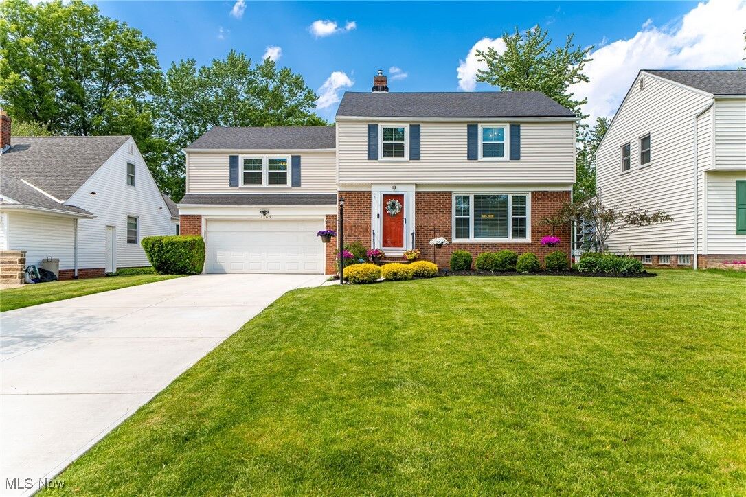 Property Photo: 5165 E Farnhurst Road OH 44124