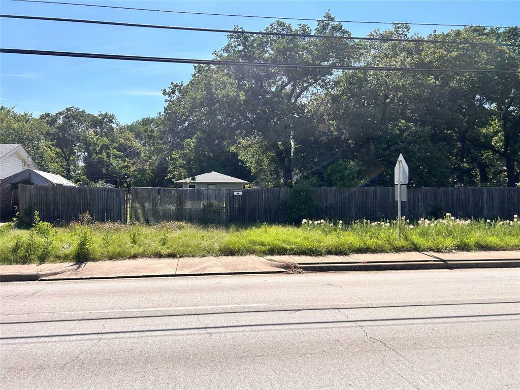 Property Photo: 508 S Main Street TX 76040