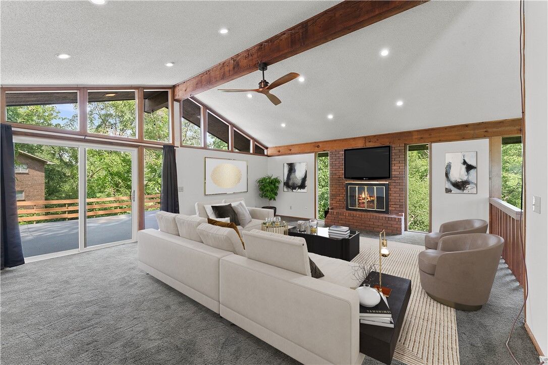 Property Photo: 1610 Robinhood Road AR 72712