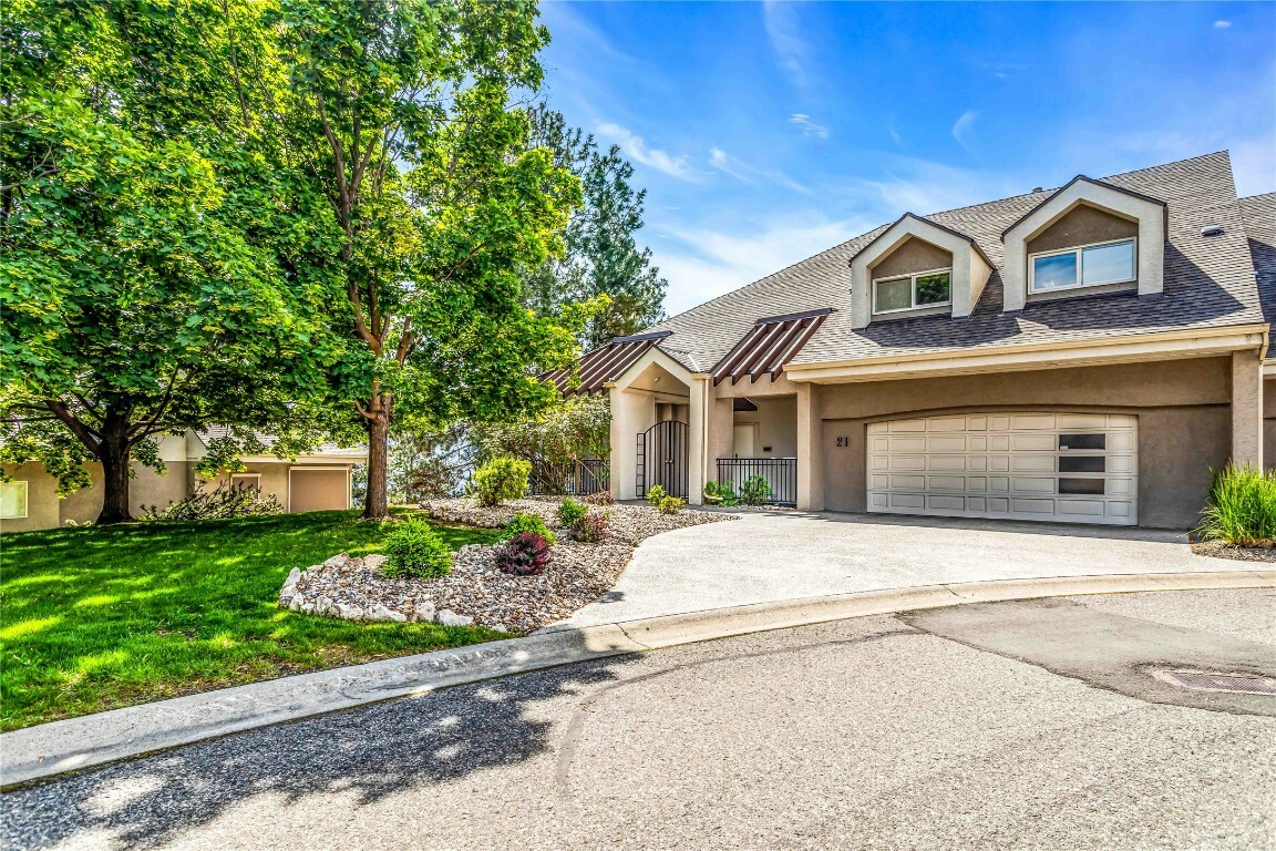 Photo de la propriété:  880 Christina Place 21  BC V1V 1S4 